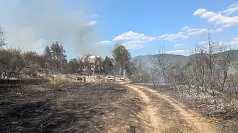 Димитър Главчев пътува към пожара във вилната зона в община Брезово