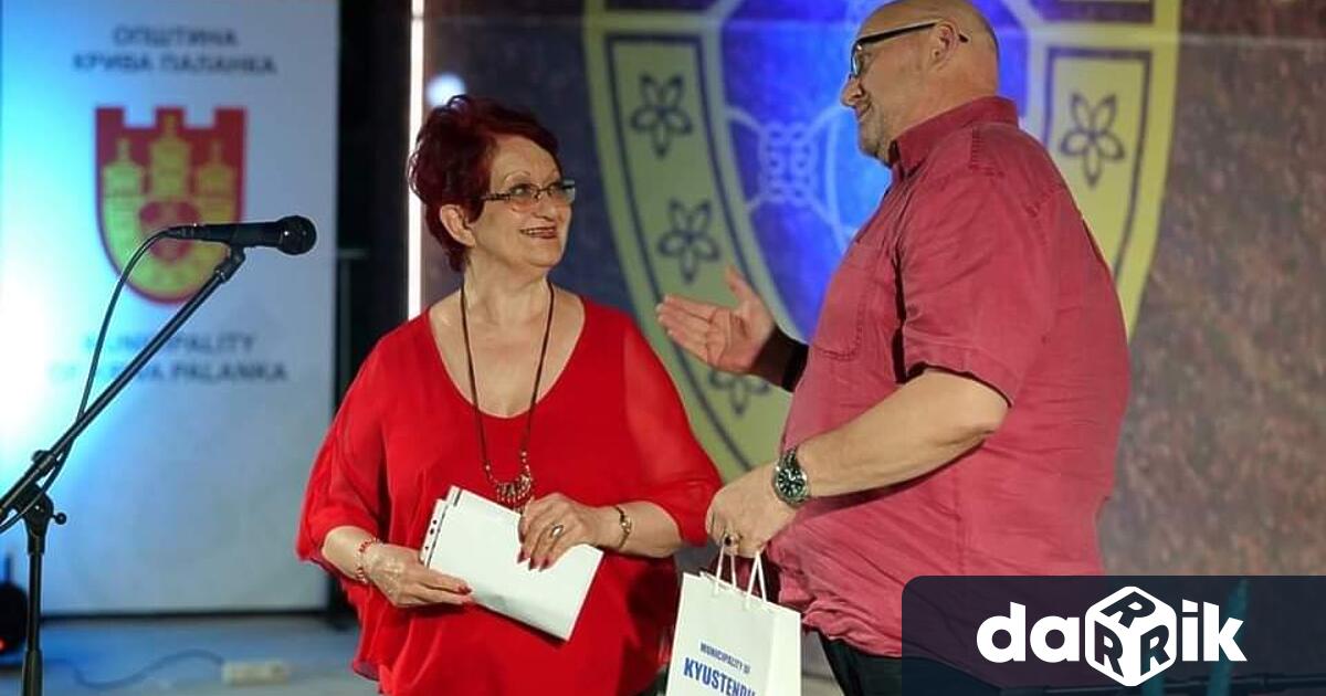 Светла Радкова и Здравка Радичкова от Дамското поетично ателие Веса