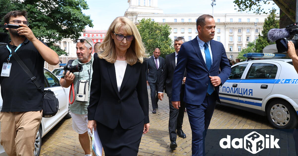 Служебният вътрешен министър Калин Стоянов изрази подкрепа сам към себе