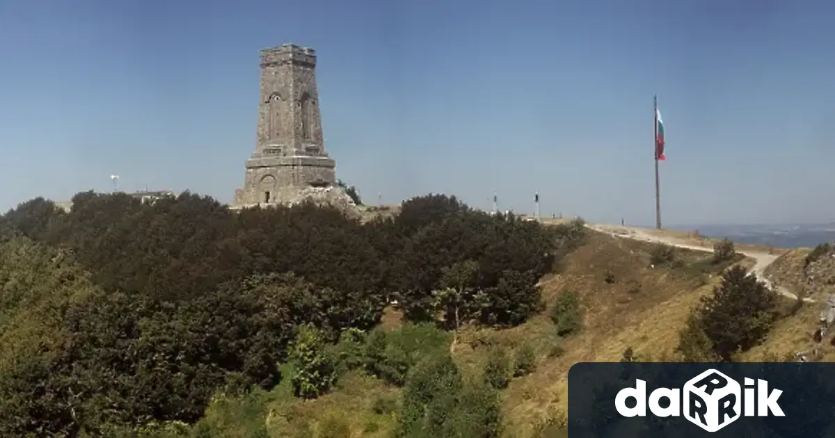 Паметникът на свободата същоПаметник на Шипка Уикипедия е монументална скулптура навръх Свети