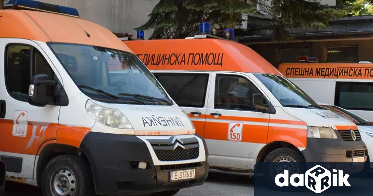 Двама руски туристи загинаха след като бяха прегазени от преминаващо