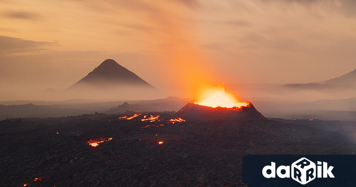 Вулканът в югозападната част на Исландия изригназа шести път от