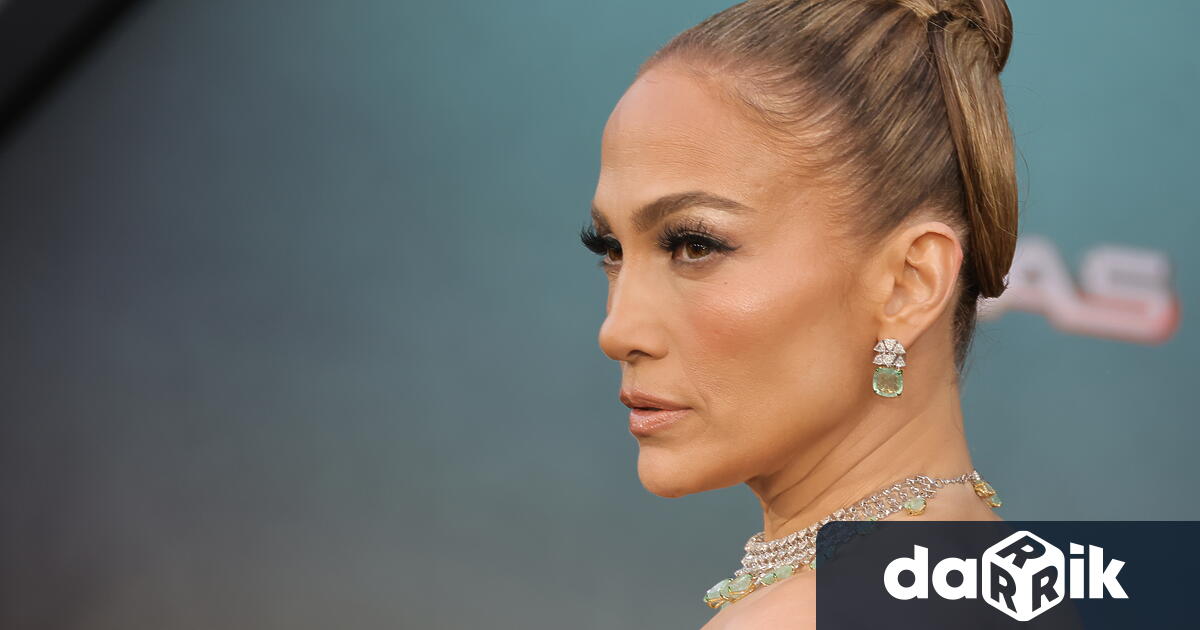 Две предложения за бракЕдна сватбаДве разделиЕдин разводМузикалната икона Дженифър Лопес