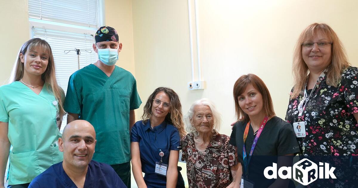 101 годишна жена е най възрастната пациентка на Лицево челюстната хирургия на УМБАЛ