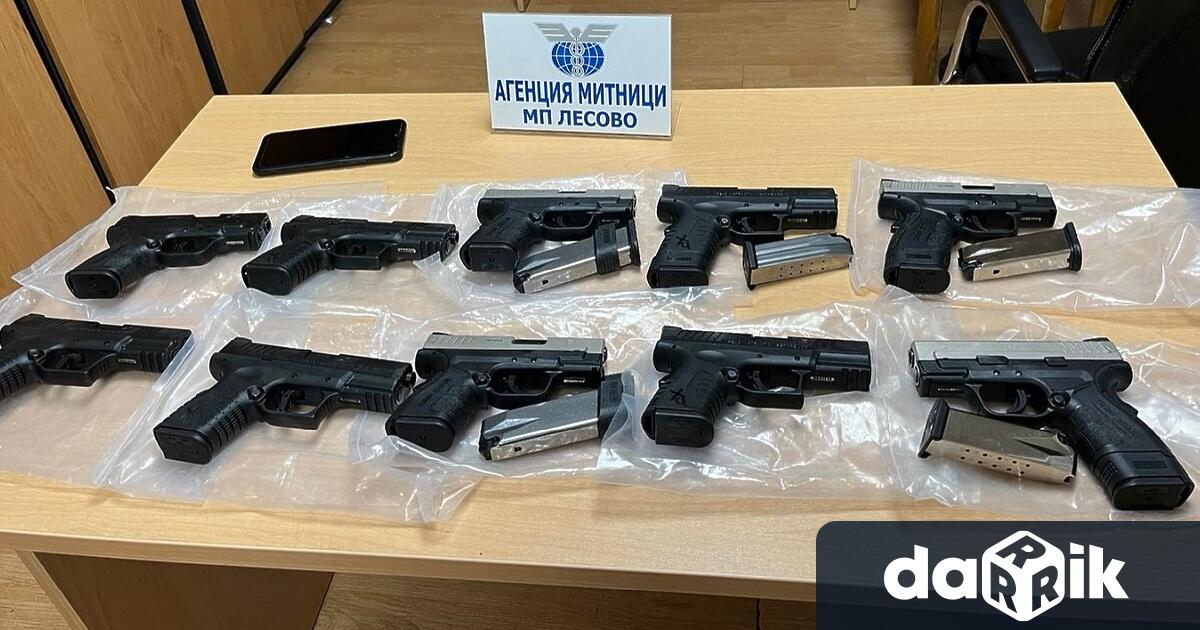 Митнически инспектори в Лесово спряха контрабанден внос на бонтрабандни бойни