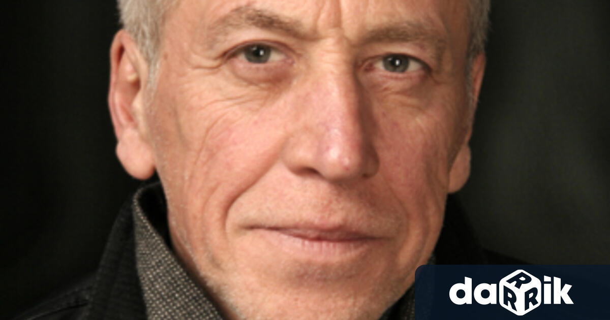 Режисьор на спектакъла Канкун е проф Атанас Атанасов който не