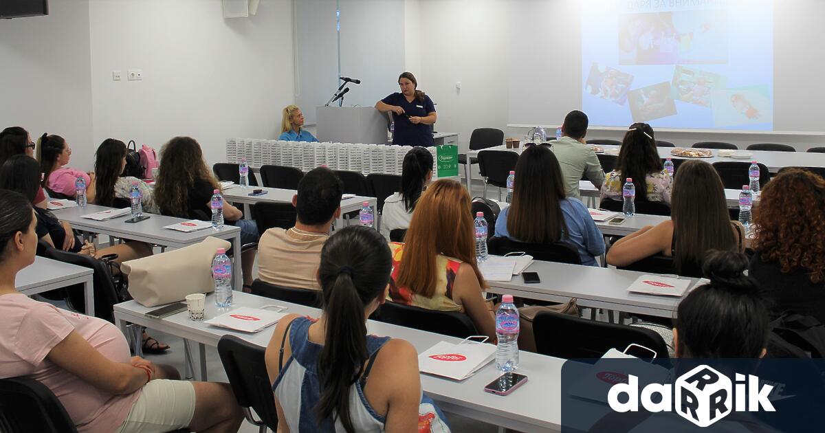 Като посещаваме училището за бъдещи родители в Мама и Аз’