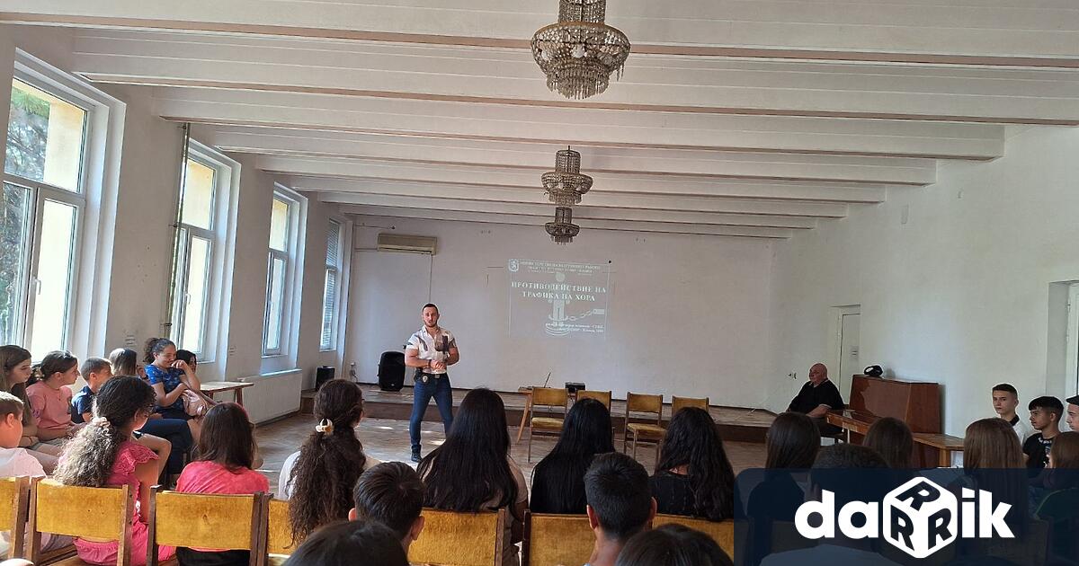 На 27 август в град Тръстеник се проведе дискусия по
