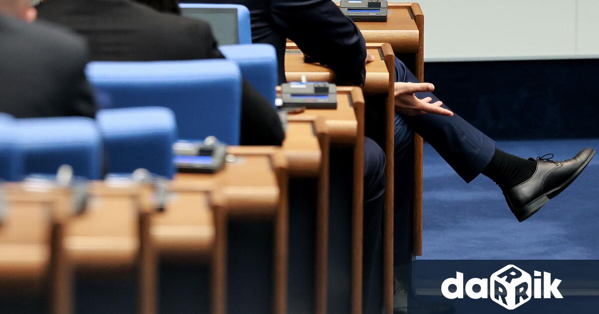 Според Делян Пеевски не са го изключили от ДПС защото