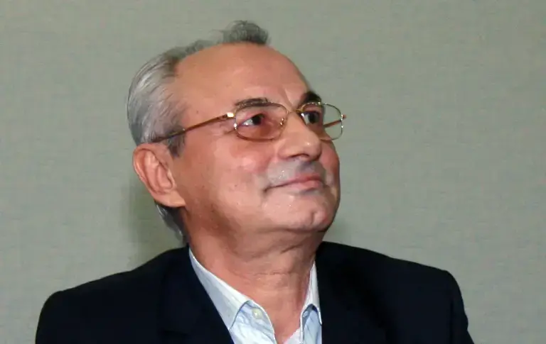  Ахмед Доган 