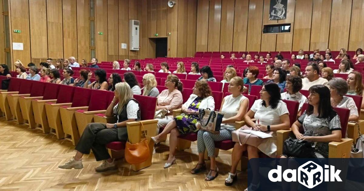 Актуалните предизвикателства в социалната сфера обсъдиха на регионална среща днес