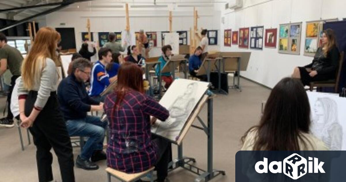 Национална художествена академия Филиал Бургас набира модели за новата
