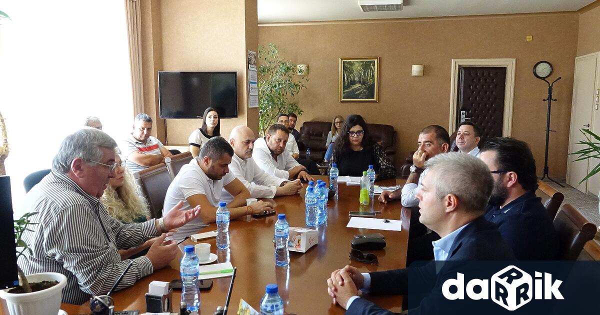 Строителството на новата сграда на Математическата гимназия Д р Петър Берон