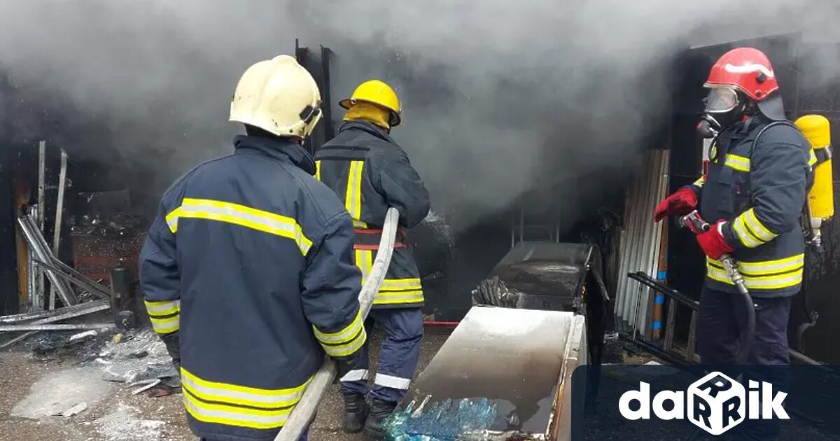 На 14 септември българските пожарникари и спасители честват своя професионален