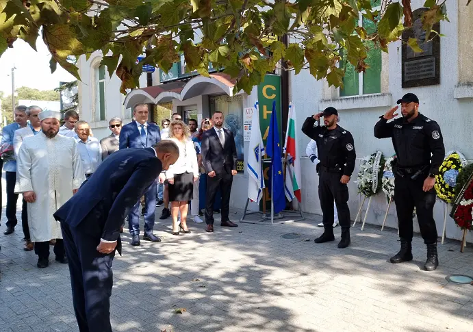 България чества Деня на Съединението (СНИМКИ)