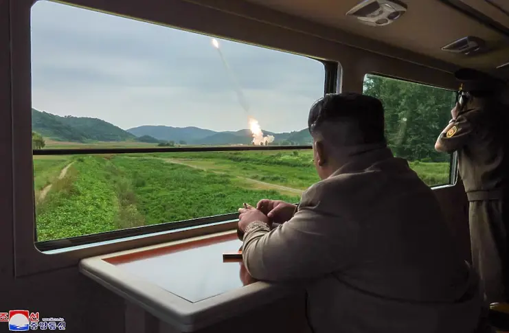  Северна Корея за пръв път сподели редки фотоси на оборудване за произвеждане на нуклеарни оръжия 