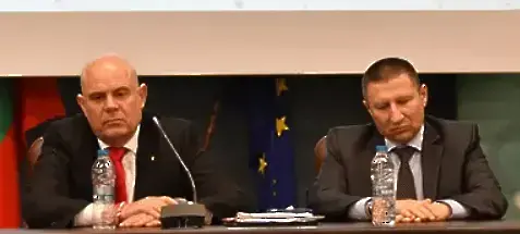  Снимка: БУЛФОТО, списък 