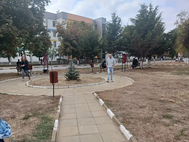 Алея ще напомня за един от най-обичаните ръководители на Гулянци – Веска Радулова