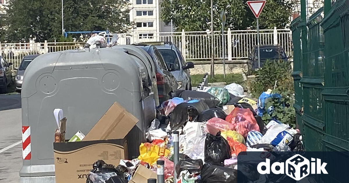 Сметопочистващата фирма днес уведоми Общината че няколко камиона са се
