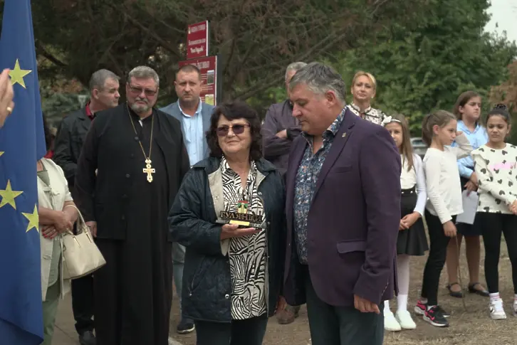 Алея ще напомня за един от най-обичаните ръководители на Гулянци – Веска Радулова