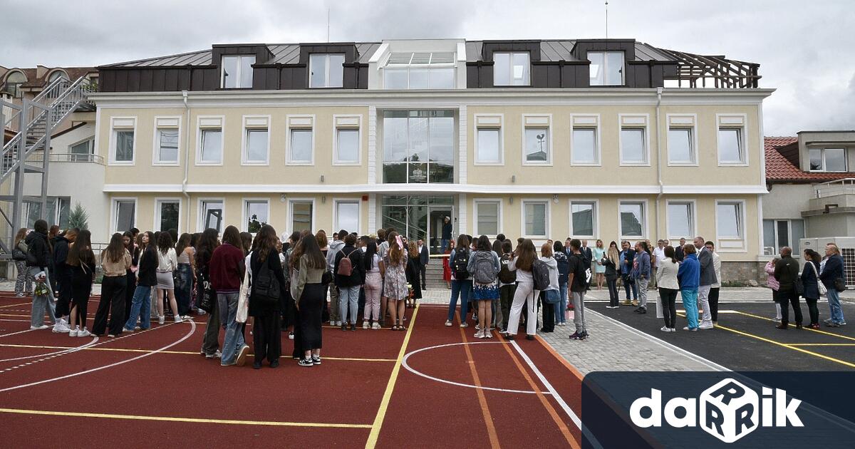 След години на упорит труд хъс и ентусиазъм Националната художествена