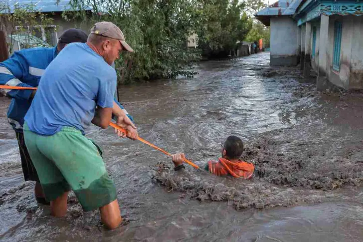 Бурята “Борис” взе 22 жертви в Европа (ВИДЕО)