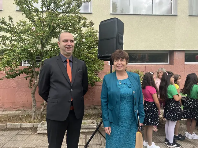  Първият учебен звънец огласи учебните заведения в Община Кюстендил! 