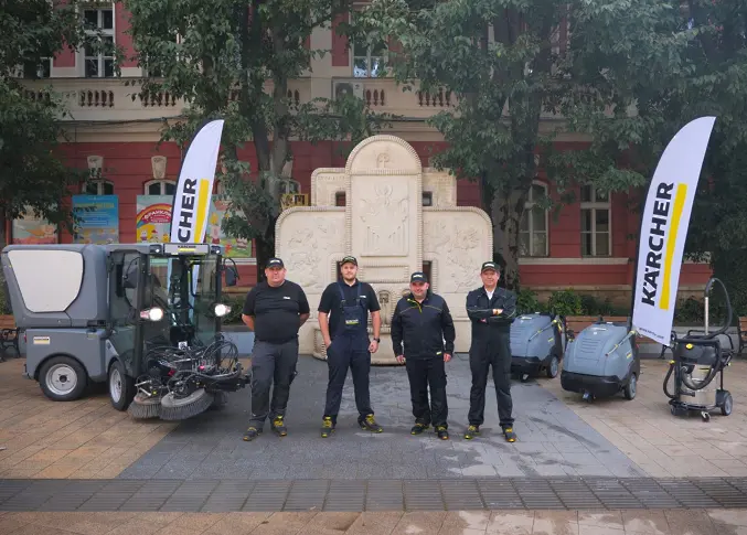 „Земеделската чешма“ до ДКТ „Иван Радоев“ в Плевен беше почистена от екип на немската фирма „Керхер“ с професионални машини