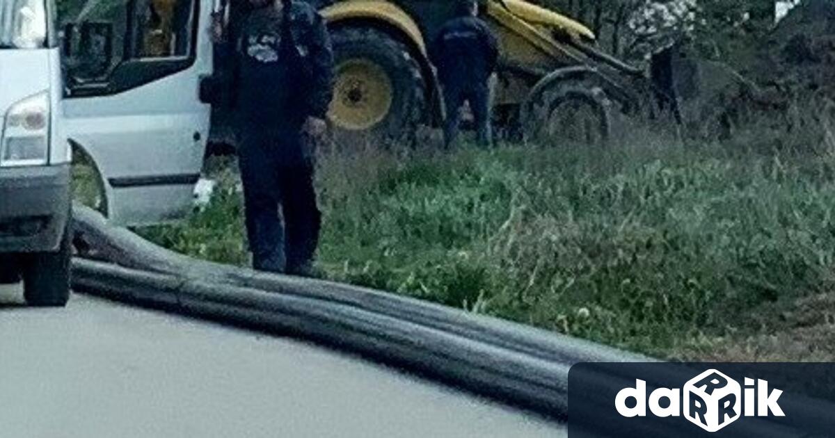 Във връзка с аварийно ремонтни дейности на вътрешни водопроводи в гр