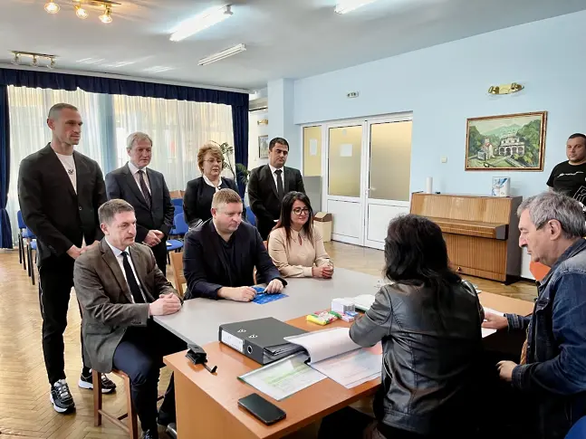 ГЕРБ - СДС регистрира листата си в област Кюстендил, водач отново е Христо Терзийски