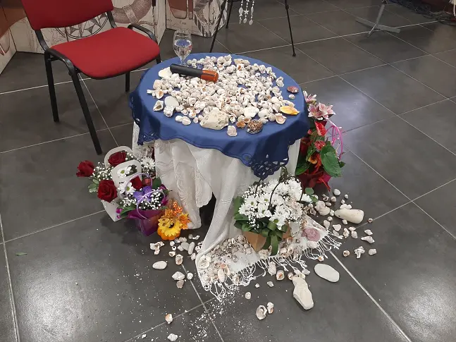 Премиерата на поетичния албум “Кеят на чайките” на Весела Димова-Томова заплени гостите на събитието