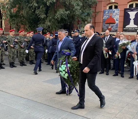 Плевен отбеляза тържествено Деня на независимостта/СНИМКИ/