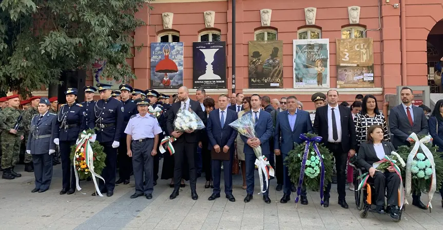 Плевен отбеляза тържествено Деня на независимостта/СНИМКИ/