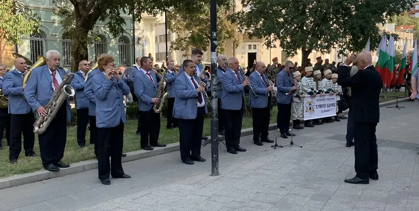 Плевен отбеляза тържествено Деня на независимостта/СНИМКИ/