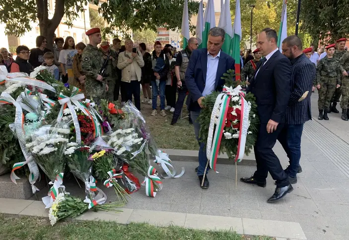 Плевен отбеляза тържествено Деня на независимостта/СНИМКИ/