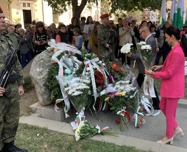 Плевен отбеляза тържествено Деня на независимостта/СНИМКИ/