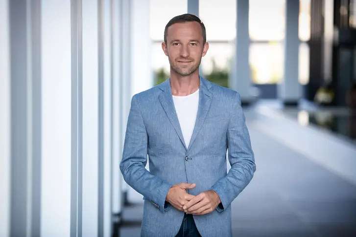  Николай Василковски ще бъде водещ на магическото шоу C’est la Magie 