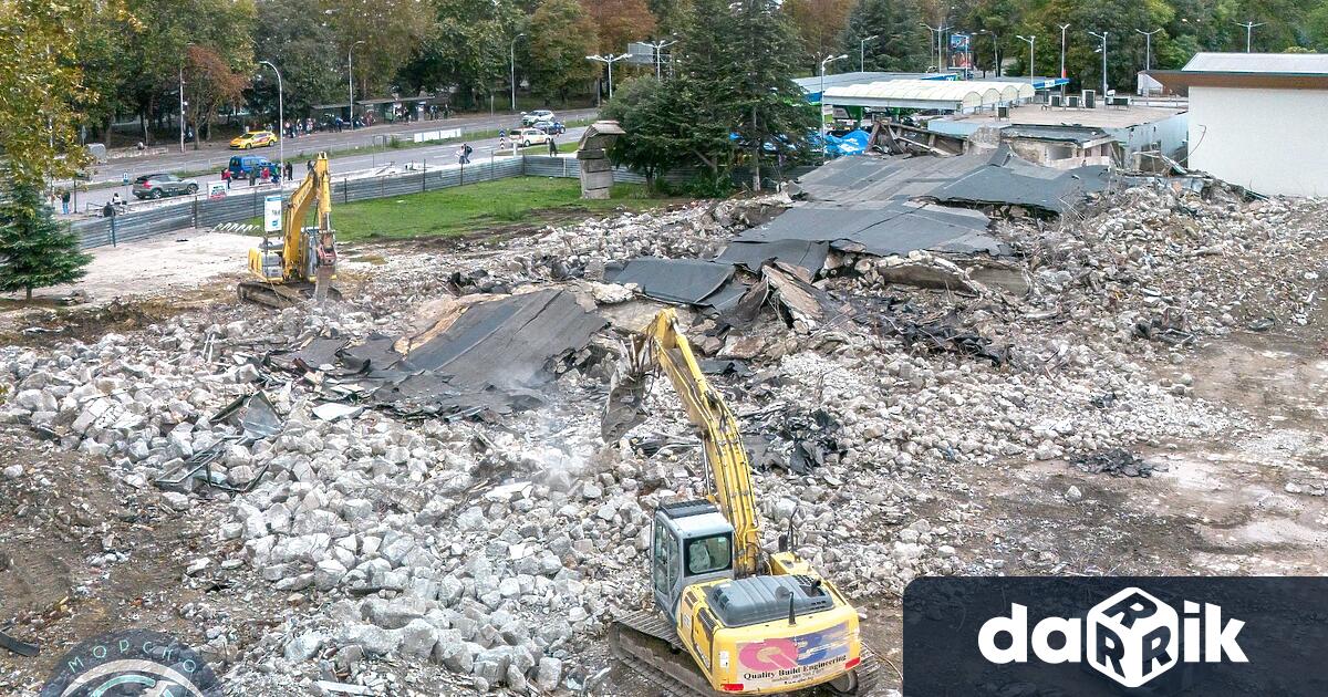 Събарянето на старата автогара във Варна приключи Процесът започна през