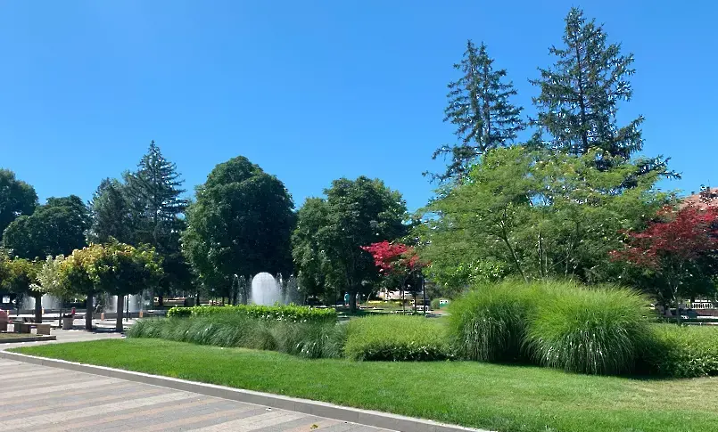 Преди обед времето ще е слънчево, след обед - променлива облачност с максимални температури между 24° и 26°