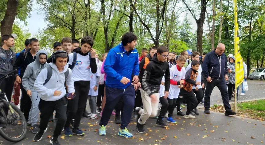 Световният ден на ходенето събра малки и големи участници в Парка на младежта