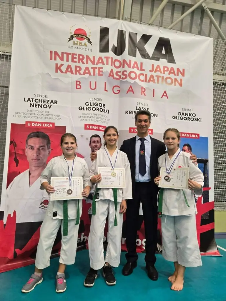 Достойно представяне на състезателите от карате клуб "Сейкен" - Бургас на Международен турнир