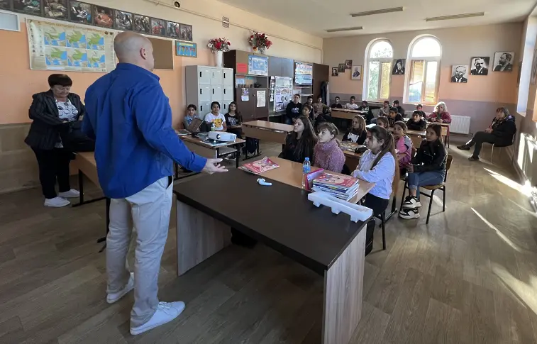 Информационна кампания за борбата с трафика на хора в община Левски