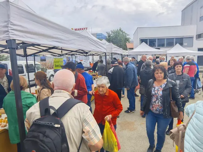 Този петък: Двойно повече участници се включват във второто издание на фермерския пазар в Плевен