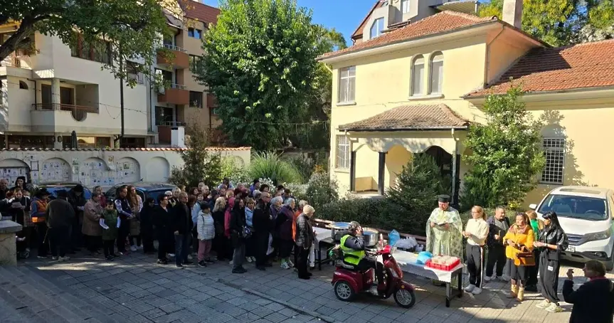 Кметът на район „Северен“ Венцислава Любенова даде курбан за здраве в деня на Свети Йоан Рилски