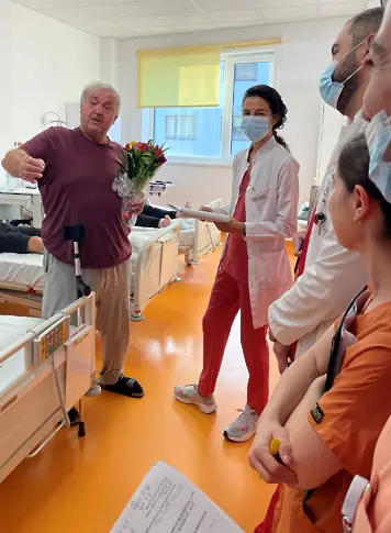 Галантен пациент изненада кардиолозите по време на сутрешната визитация