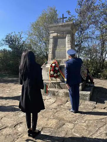 Румънски дипломати почетоха в Плевен Деня на румънската армия