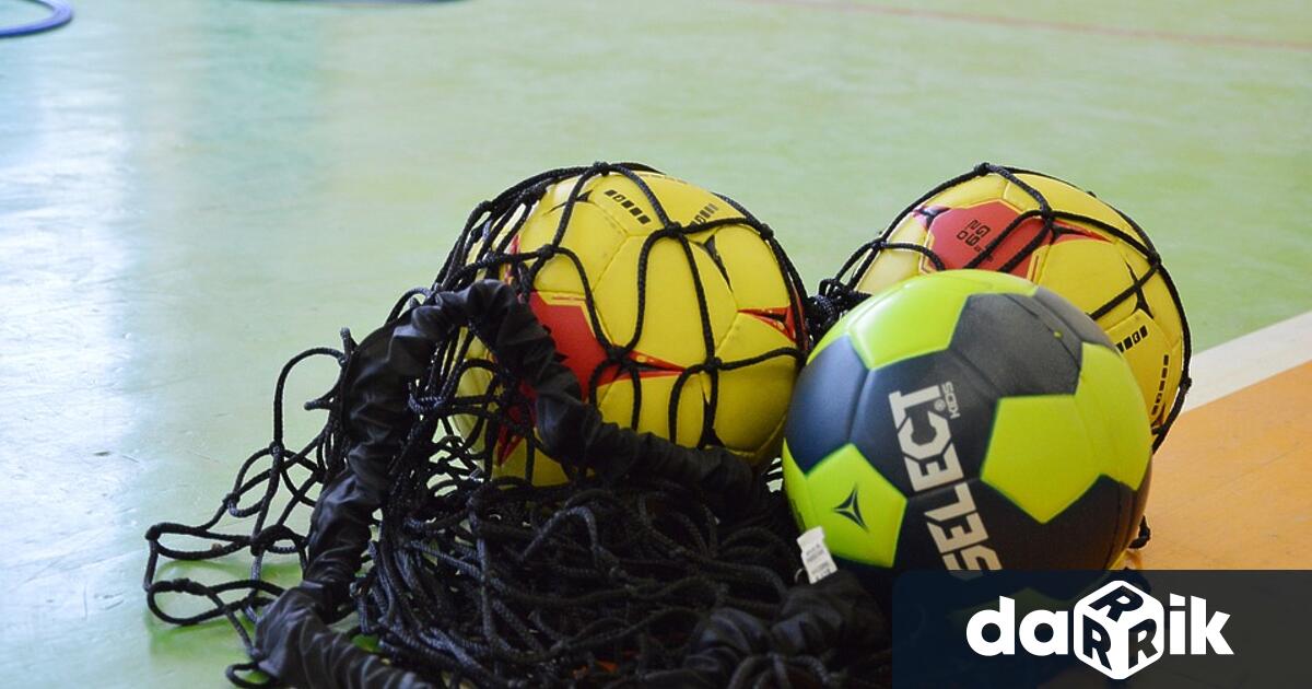 Трудна и ценна победа постигна хандбалният отбор на Фрегата С