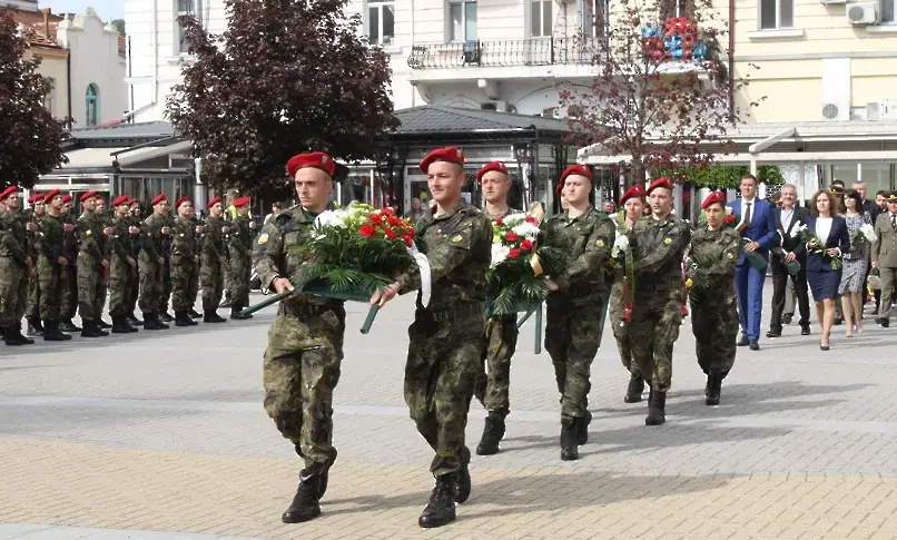 Православната църква почита Архангелова задушница