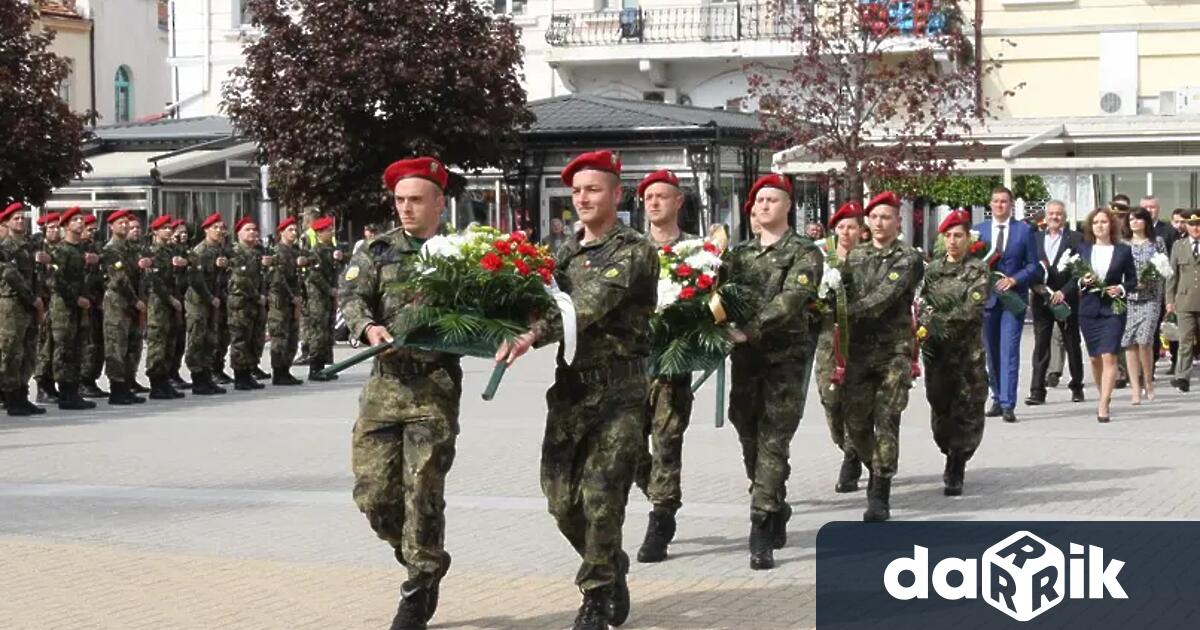 Правосланата църква почитаАрхангелова задушница последната за годината Тя се отбелязва