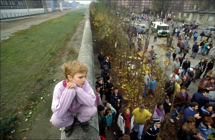  35 години от рухването на Берлинската стена: Краят на една ера в разделянето на Европа 